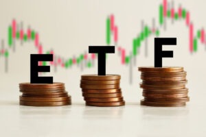 ETF چیست؟ هر آنچه باید درباره صندوق قابل معامله بدانید